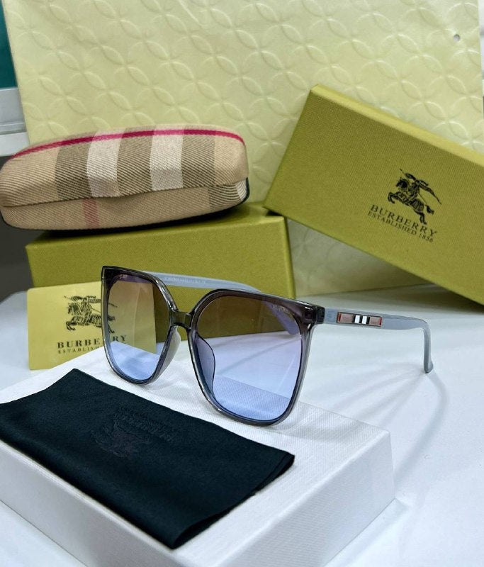 Check Round Burberry