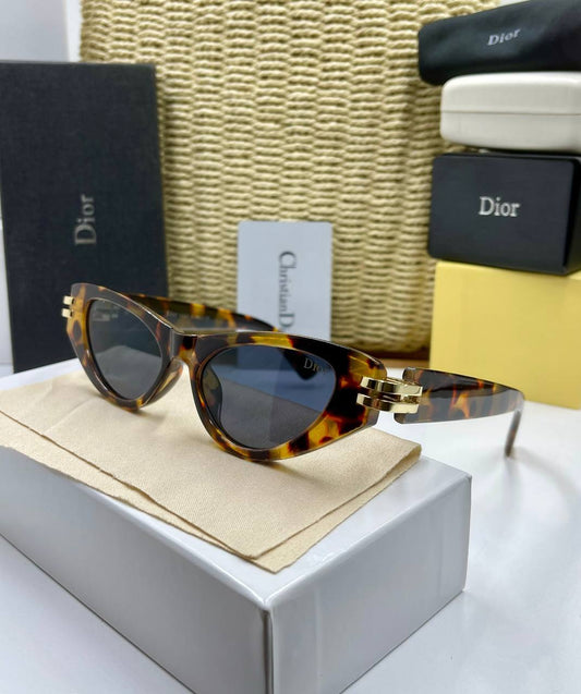 Dior Signature