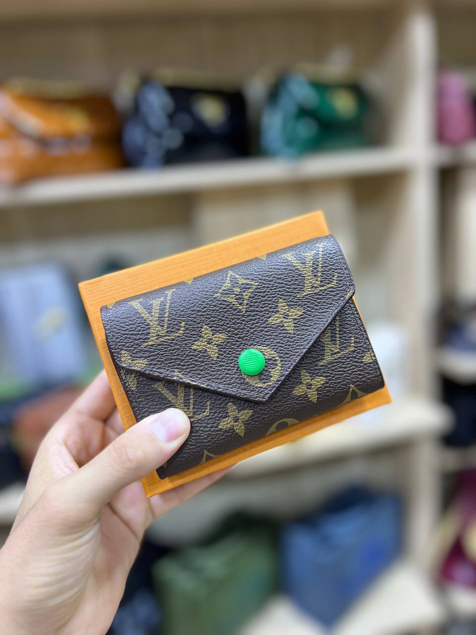 Louis Vuitton – Monogram