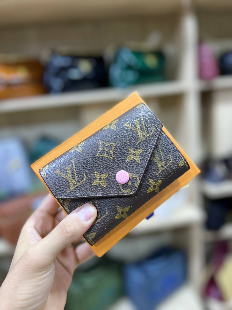 Louis Vuitton – Monogram