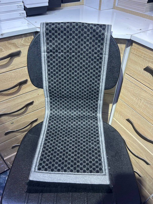 Gucci – Écharpe en laine GG