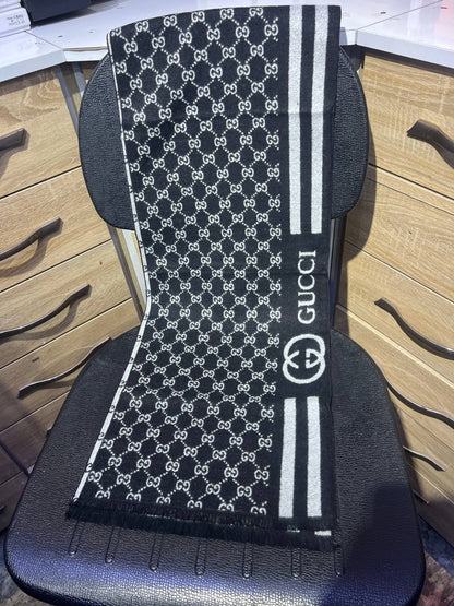 Gucci – Écharpe en laine GG